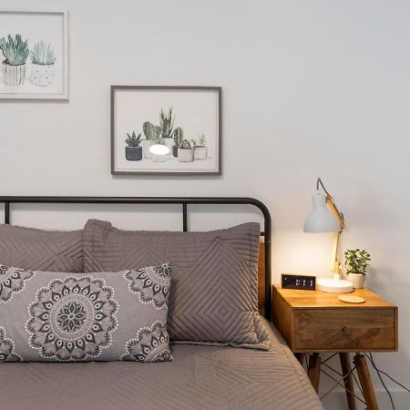 Apartament Comfortable Studio With Queen Bed, City Walkable! Atlanta Zewnętrze zdjęcie