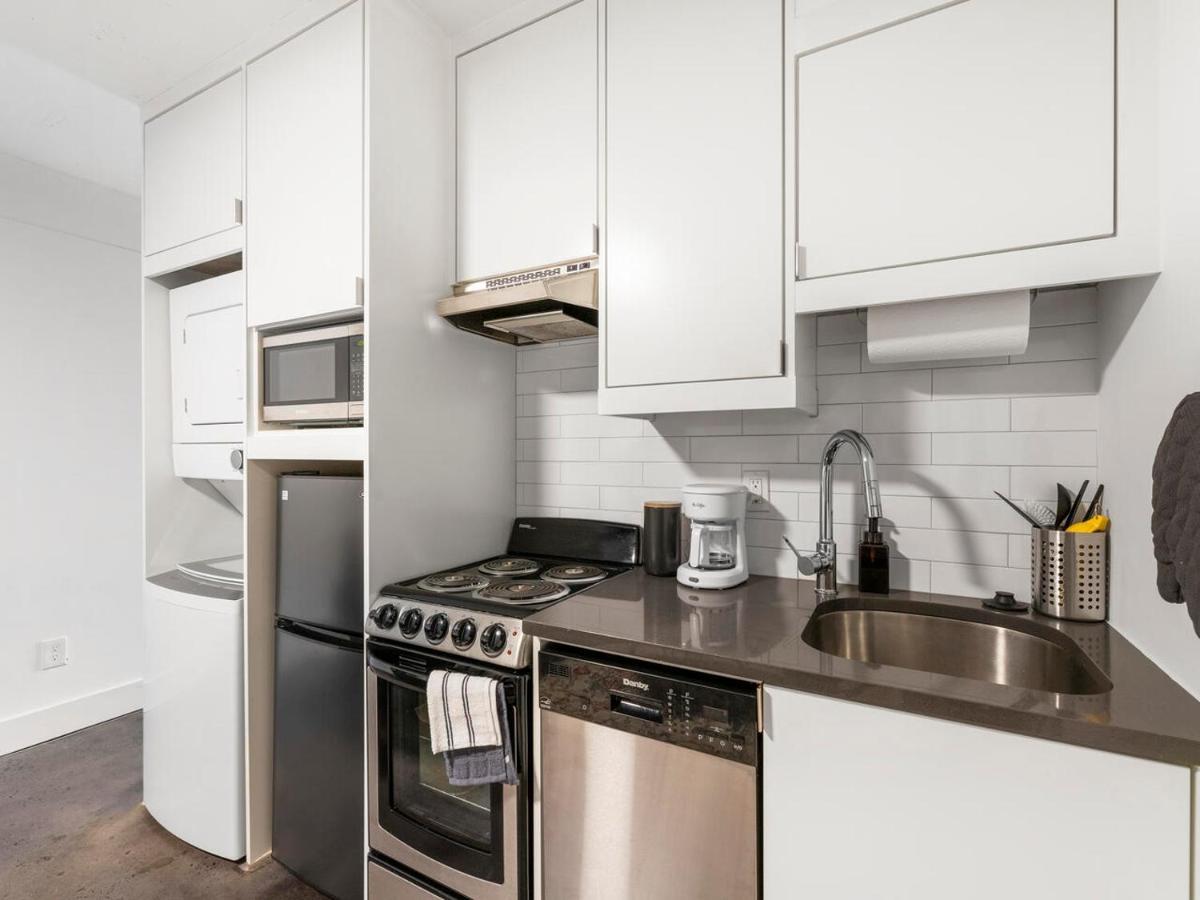 Apartament Comfortable Studio With Queen Bed, City Walkable! Atlanta Zewnętrze zdjęcie