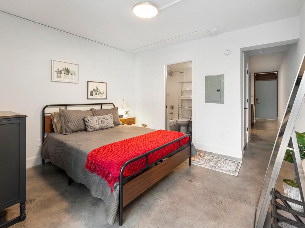 Apartament Comfortable Studio With Queen Bed, City Walkable! Atlanta Zewnętrze zdjęcie